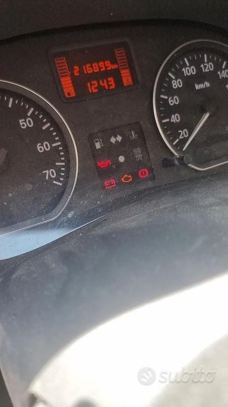 Grigio Usata 2012 Dacia Sandero Stepway Due volumi | 3000 € (Ottimo prezzo) - Immagine 1/4