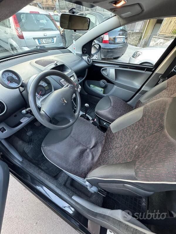 Usata Peugeot 107 54 CV (39 kW) 2009 Nero Utilitaria