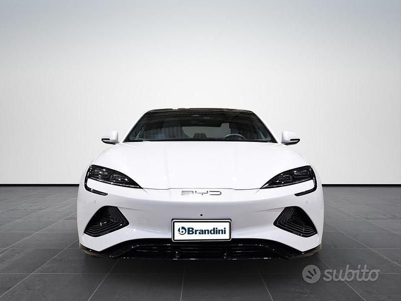 Usata BYD Seal Design 230 kW (313 CV) 2024 Bianco Berlina