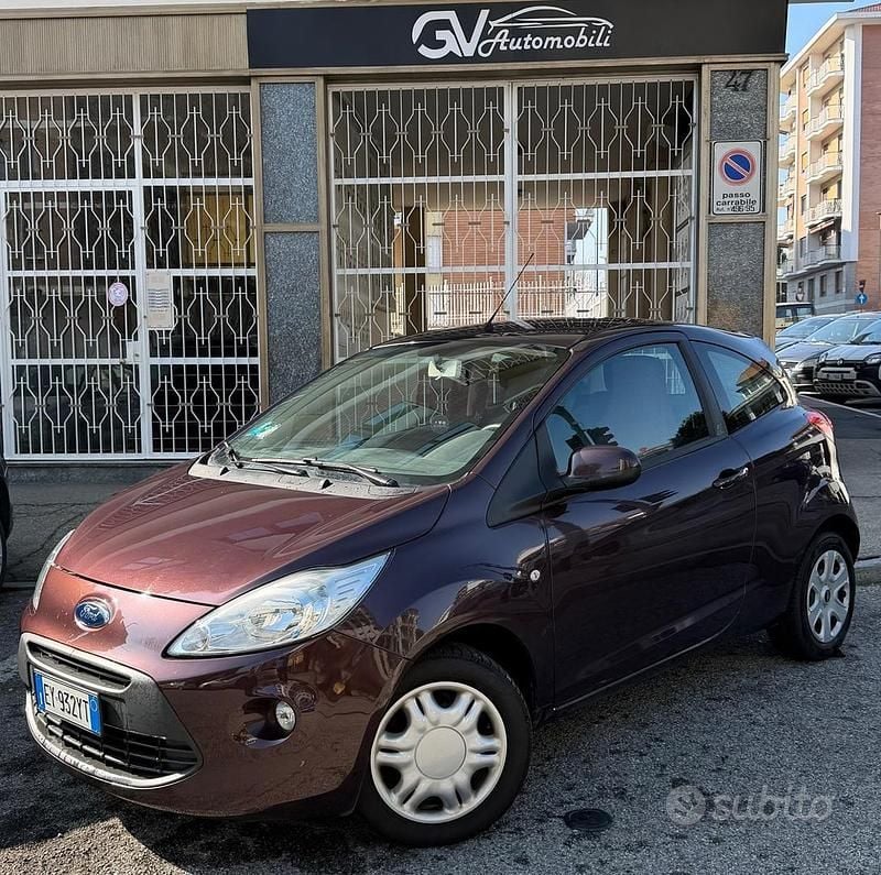 Usata Ford Ka Titanium 69 CV (50 kW) 2015 Viola Utilitaria