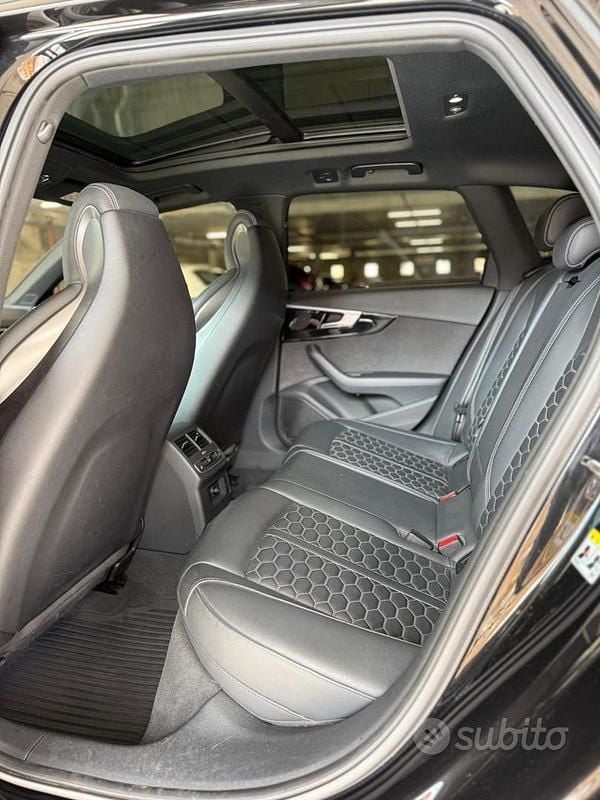 Usata Audi RS4 Ambiente 450 CV (330 kW) 2022 Nero Station wagon