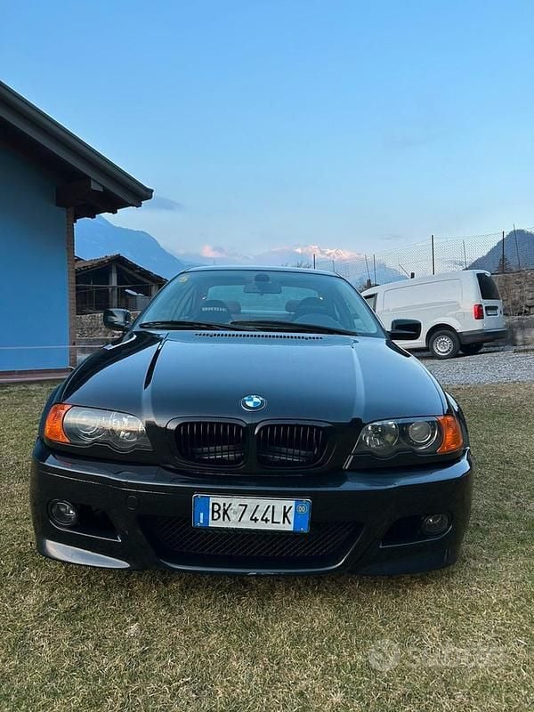 Begagnad BMW 323 170 HK (125 kW) 2000 Svart Sportkupé