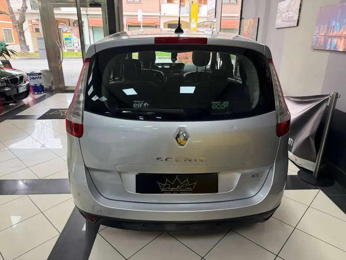 Usata Renault Scenic E-Tech Dynamique 131 CV (96 kW) 2011 Argento Monovolume