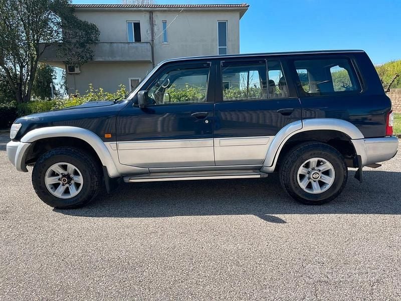 Usata Nissan Patrol 2002 Blu SUV