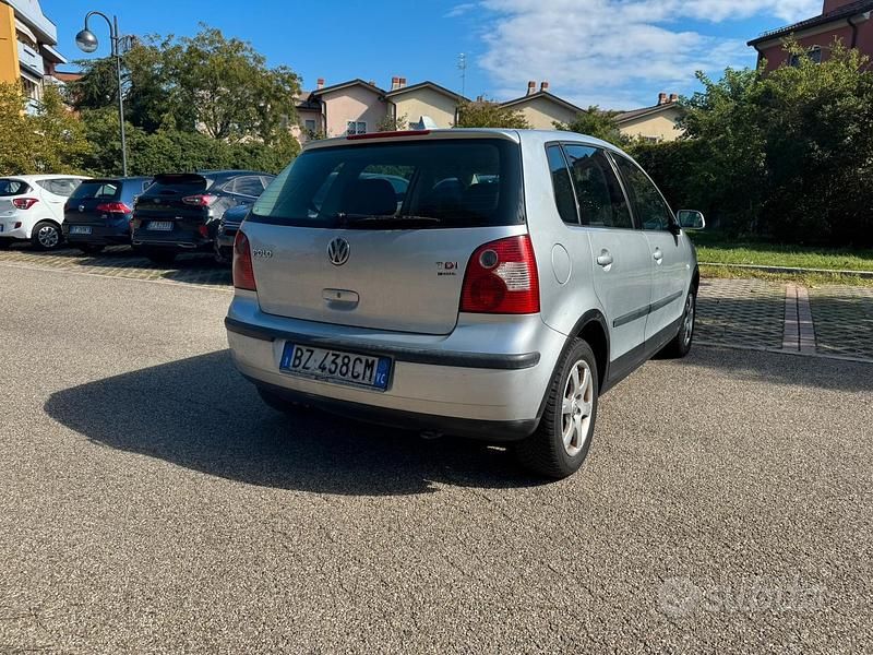 Usata VW Polo 75 CV (55 kW) 2002 Grigio Utilitaria