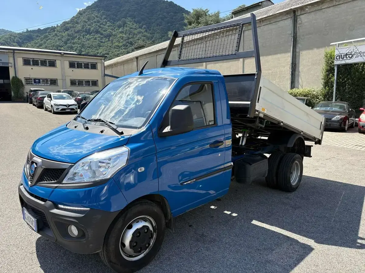 Usata Piaggio Porter 106 CV (77 kW) 2022 Blu/azzurro