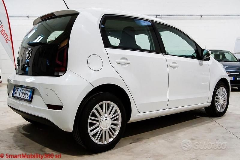 Usata VW up! Move 65 CV (47 kW) 2022 Bianco Utilitaria