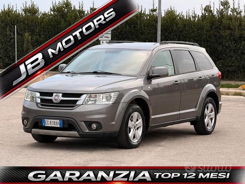 Usata Fiat Freemont 170 CV (125 kW) 2011 Grigio SUV