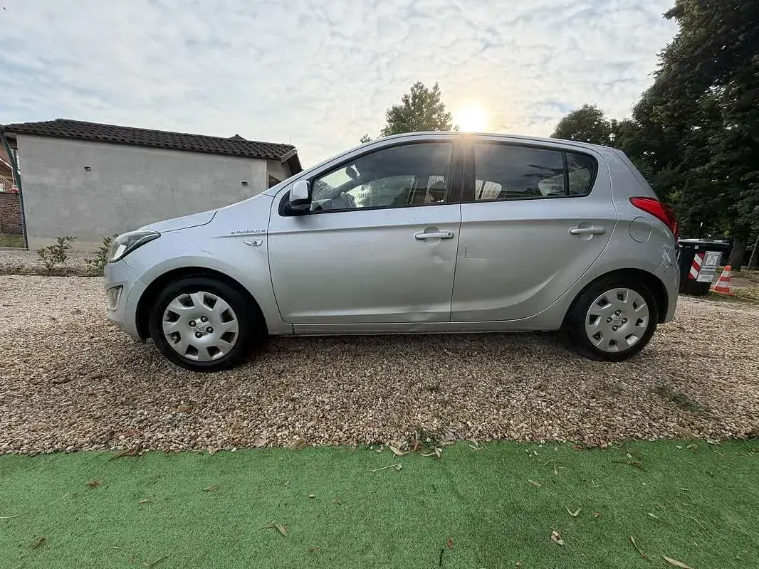 Usata Hyundai i20 Classic 85 CV (62 kW) 2013 Grigio Utilitaria