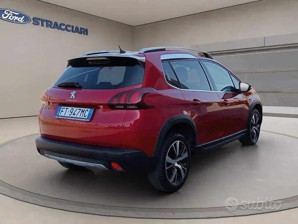 Usata Peugeot 2008 Allure 120 CV (88 kW) 2019 Rosso metallizzato SUV