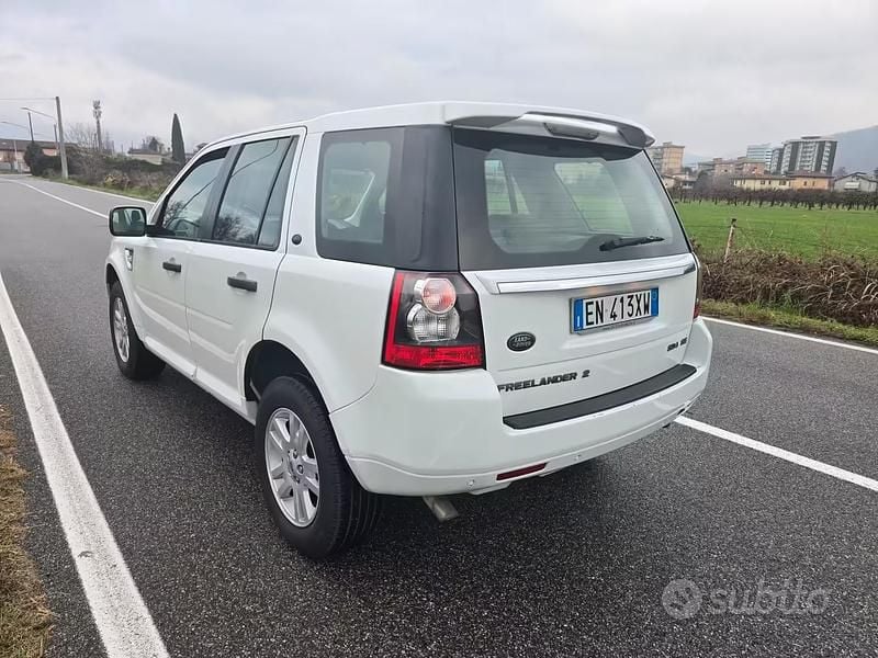 Usata Land Rover Freelander 2 190 CV (139 kW) 2013 Bianco SUV