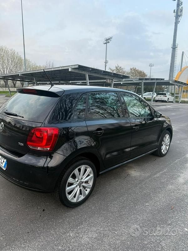 Usata VW Polo Highline 90 CV (66 kW) 2011 Nero Utilitaria