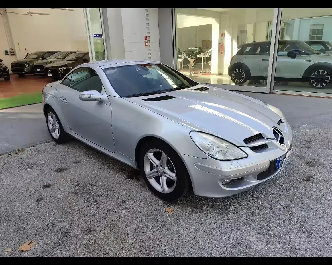 Usata Mercedes SLK200 163 CV (119 kW) 2004 Grigio Cabrio
