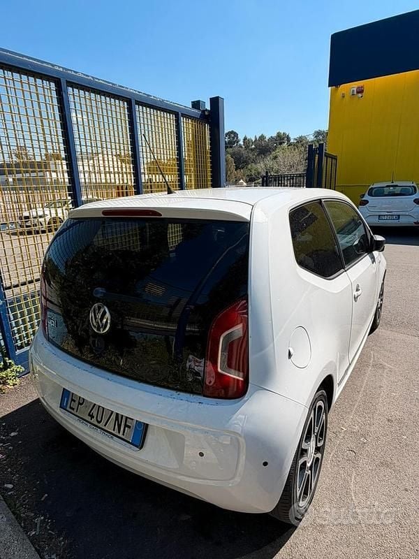 Usata VW up! 80 CV (58 kW) 2012 Bianco Utilitaria