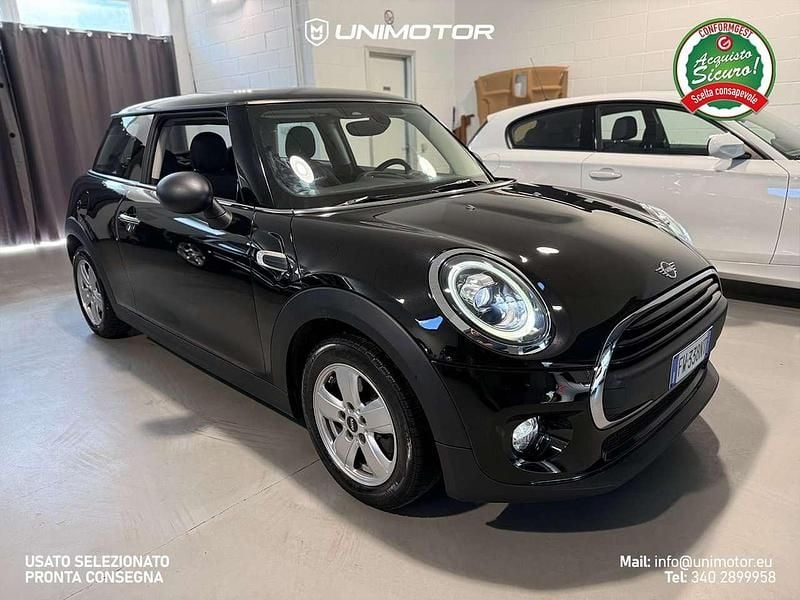Usata Mini One D 95 CV (69 kW) 2019 Midnight black Utilitaria