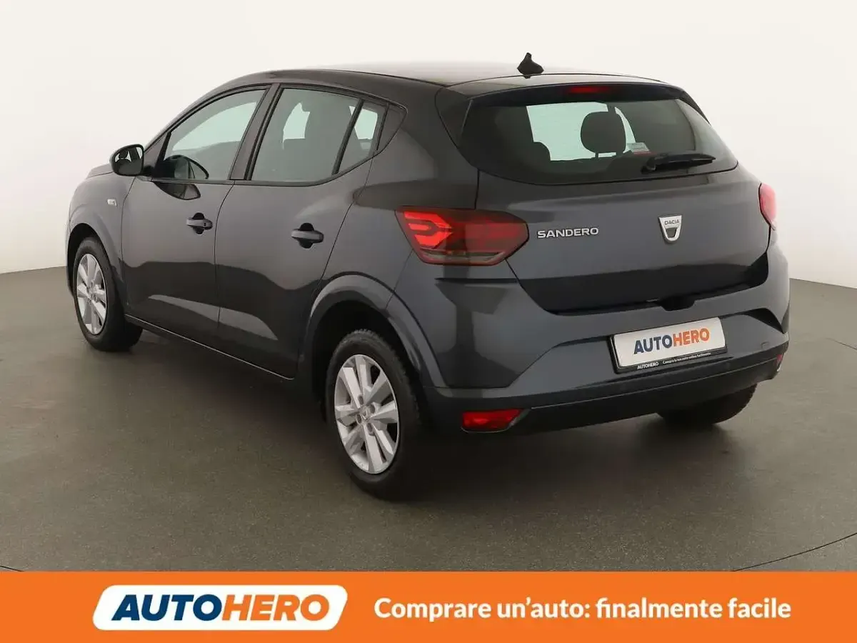 Usata Dacia Sandero Comfort 67 CV (49 kW) 2022 Grigio Utilitaria