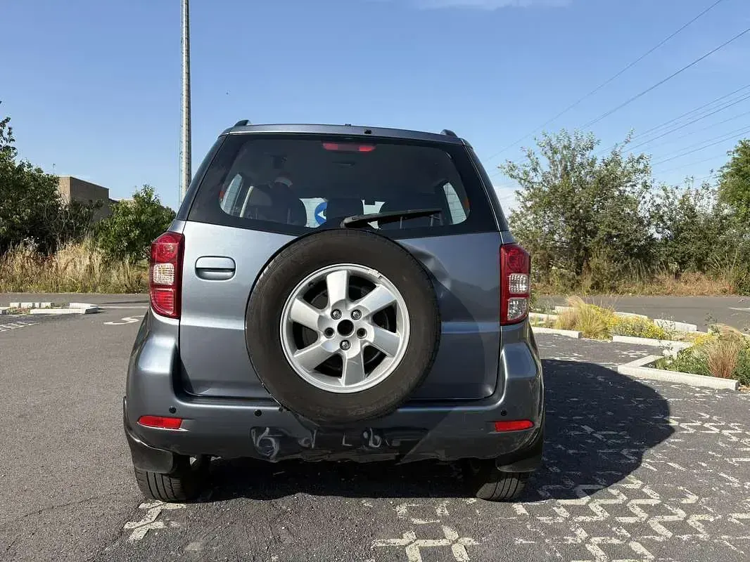 Usata Daihatsu Terios 105 CV (77 kW) 2008 Grigio SUV