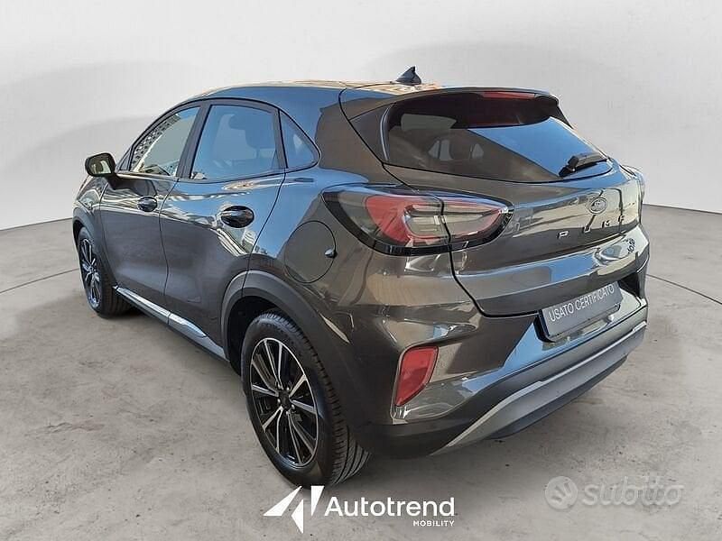 Usata Ford Puma Titanium 125 CV (91 kW) 2020 Grigio scuro Berlina