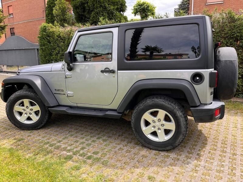 Usata Jeep Wrangler Sport 200 CV (147 kW) 2015 Argento SUV