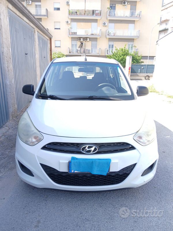 Usata Hyundai i10 69 CV (50 kW) 2012 Bianco Utilitaria