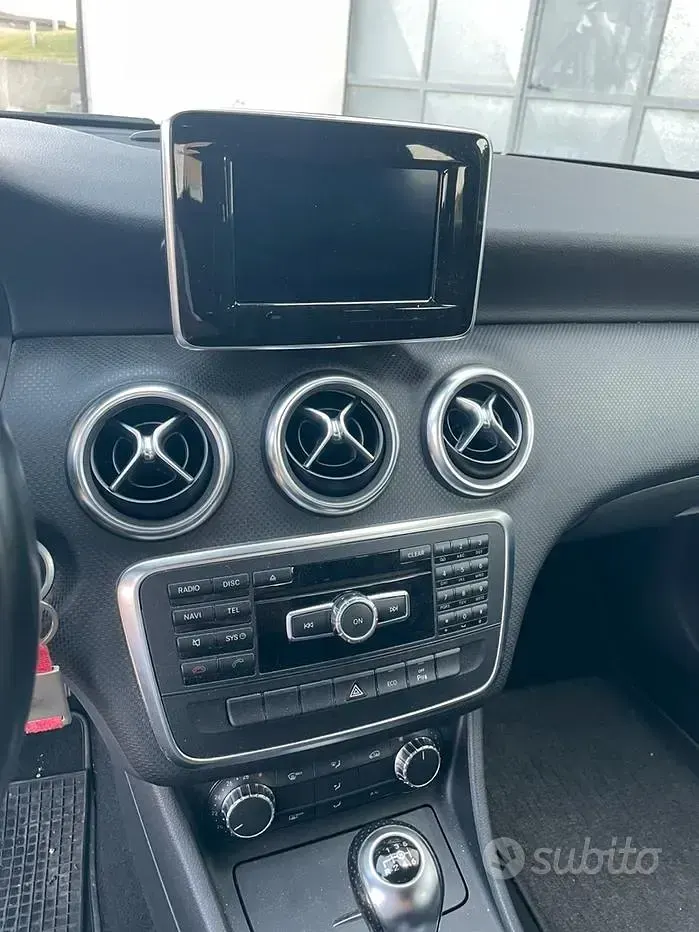 Usata Mercedes A180 109 CV (80 kW) 2014 Bianco Utilitaria