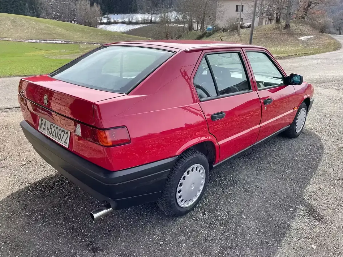 Usata Alfa Romeo 33 89 CV (65 kW) 1990 Rosso Berlina
