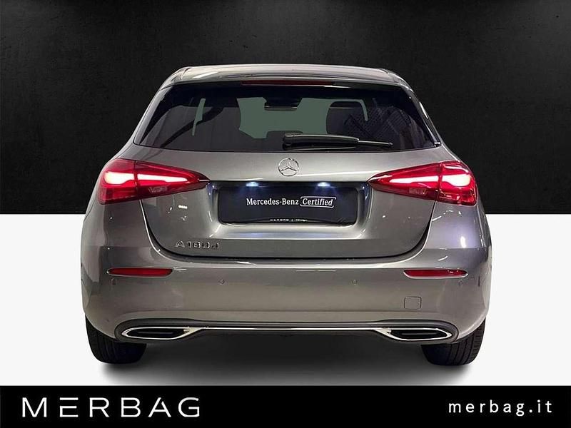 Usata Mercedes A180 Business 116 CV (85 kW) 2025 Grigio Utilitaria
