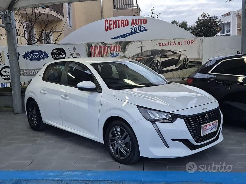 Usata Peugeot 208 Allure 102 CV (75 kW) 2021 Bianco Utilitaria