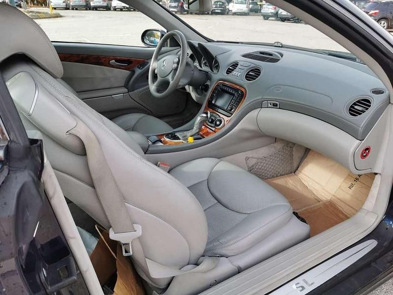Usata Mercedes SL350 245 CV (180 kW) 2004 Blu/azzurro Cabrio