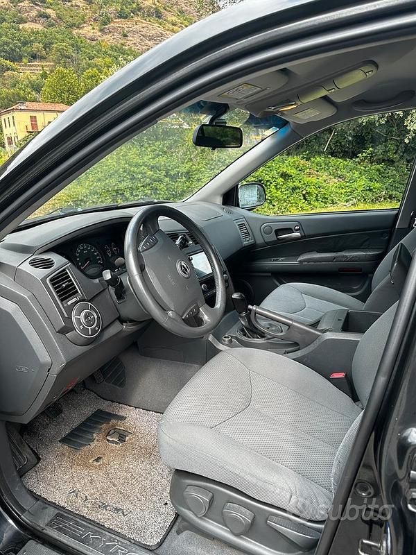 Usata Ssangyong (KGM) Kyron 141 CV (103 kW) 2007 Nero SUV