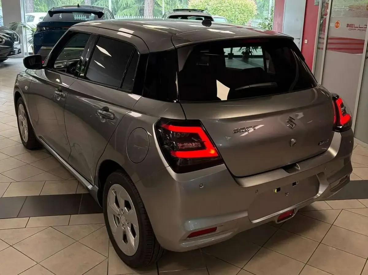 Nuova Suzuki Swift 83 CV (61 kW) 2026 Argento Utilitaria