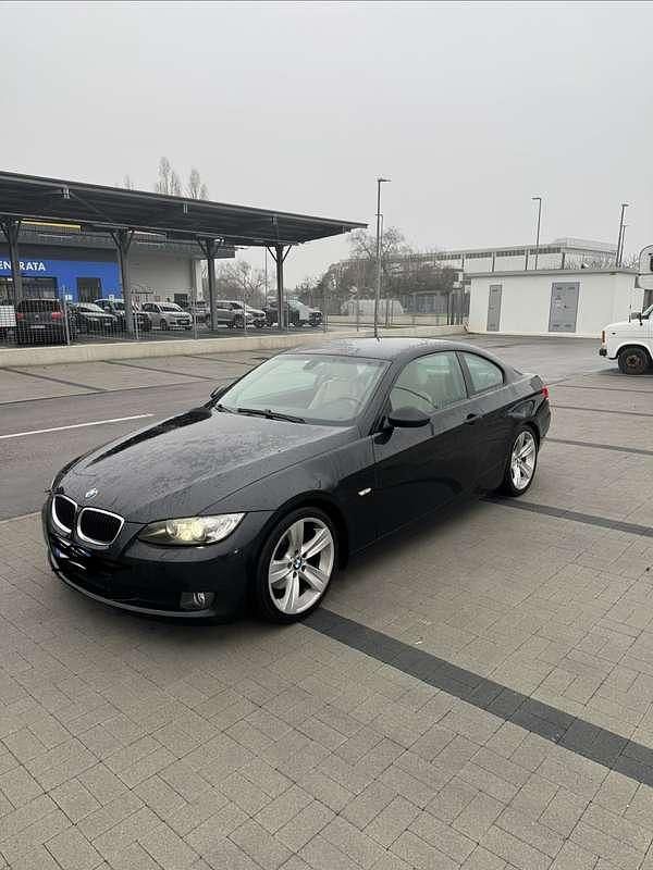 Usata BMW 320 177 CV (130 kW) 2010 Coupé