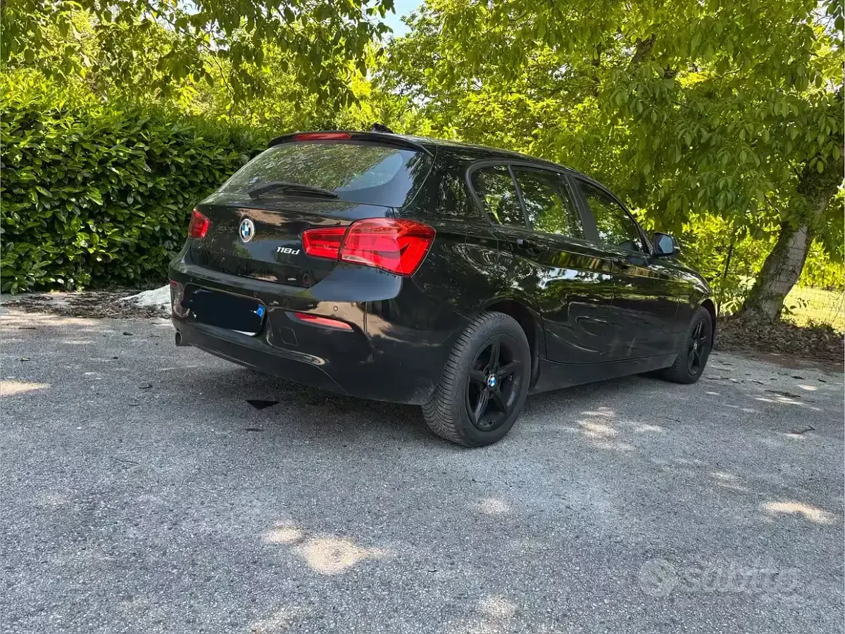 Usata BMW 118 150 CV (110 kW) 2017 Nero Utilitaria
