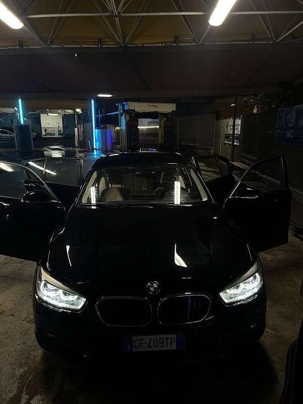 Usata BMW 116 Sport Line 116 CV (85 kW) 2017 Nero Utilitaria