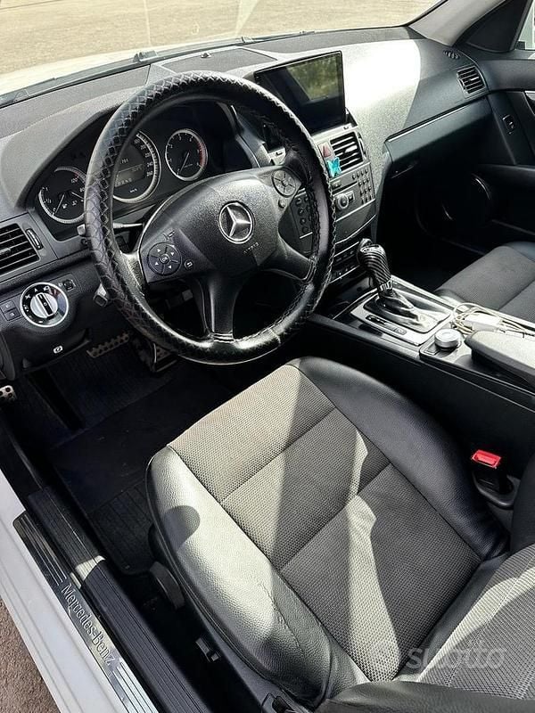 Usata Mercedes C200 136 CV (100 kW) 2010 Bianco Berlina