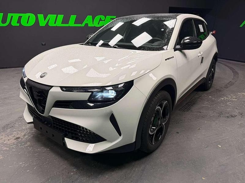Nuova Alfa Romeo Junior Edizione Speciale 136 CV (100 kW) 2025 Bianco SUV
