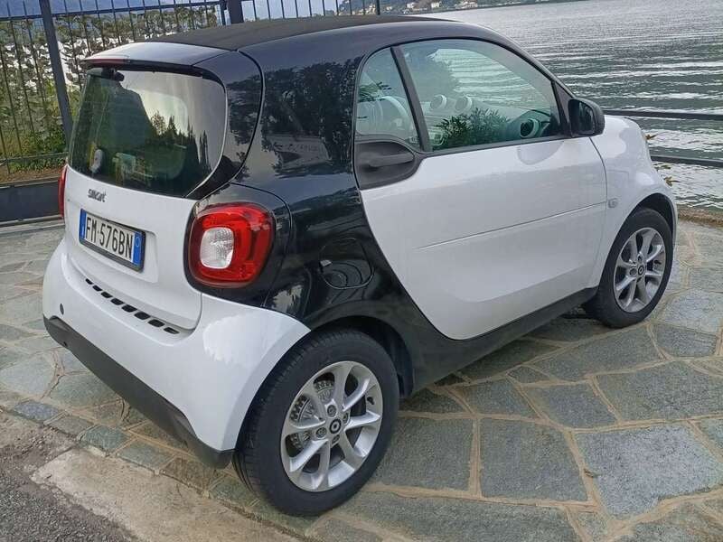 Usata Smart ForTwo Coupé 71 CV (52 kW) 2017 Bianco Utilitaria