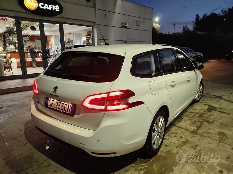 Usata Peugeot 308 Active 131 CV (96 kW) 2021 Bianco Station wagon