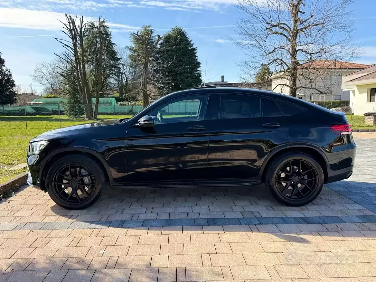 Usata Mercedes GLC300 Premium 258 CV (189 kW) 2019 Nero SUV