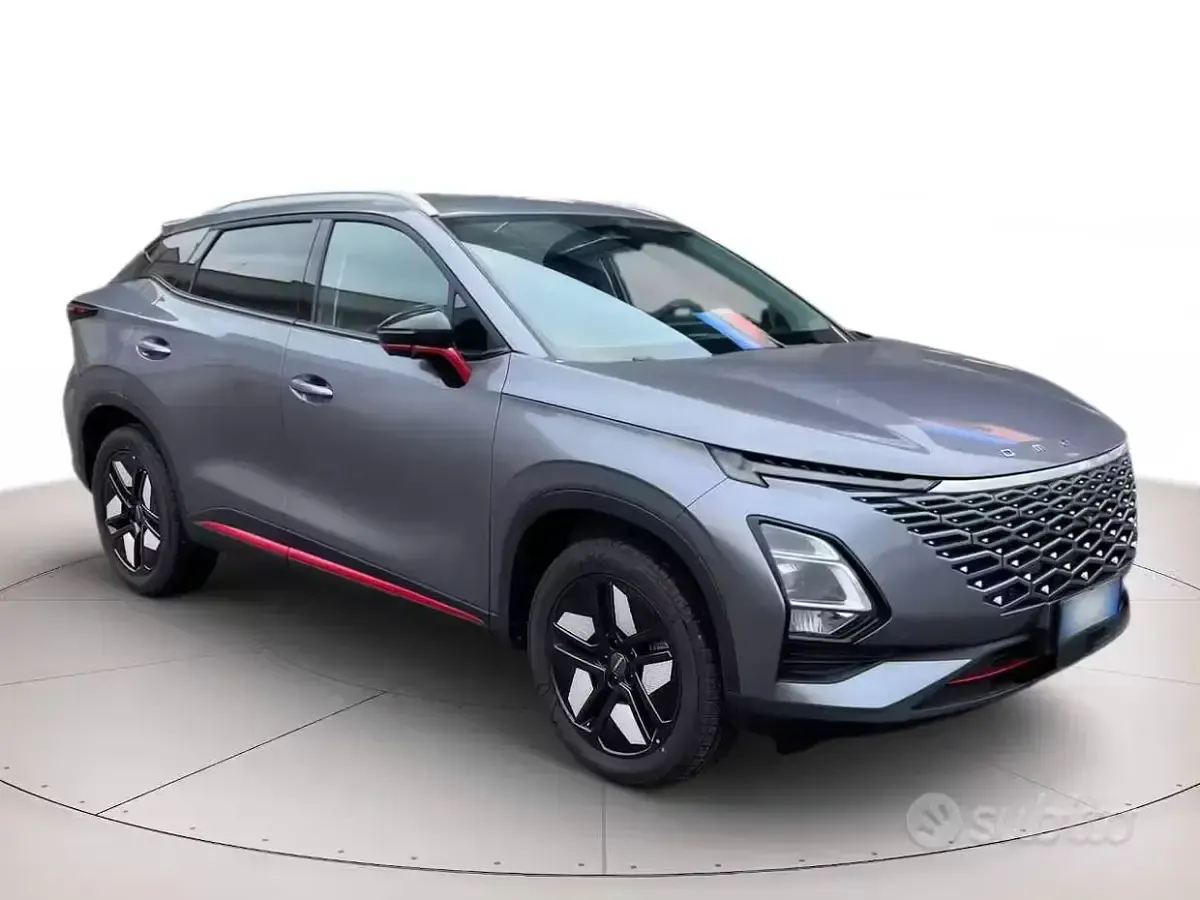 Usata Omoda 5 147 CV (108 kW) 2025 Grigio SUV