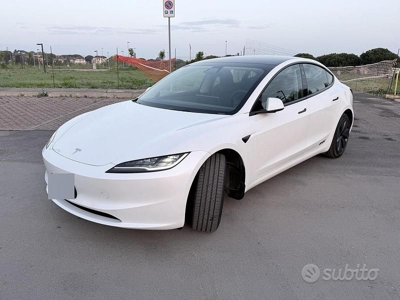 Usata Tesla Model 3 208 kW (283 CV) 2024 Bianco Berlina