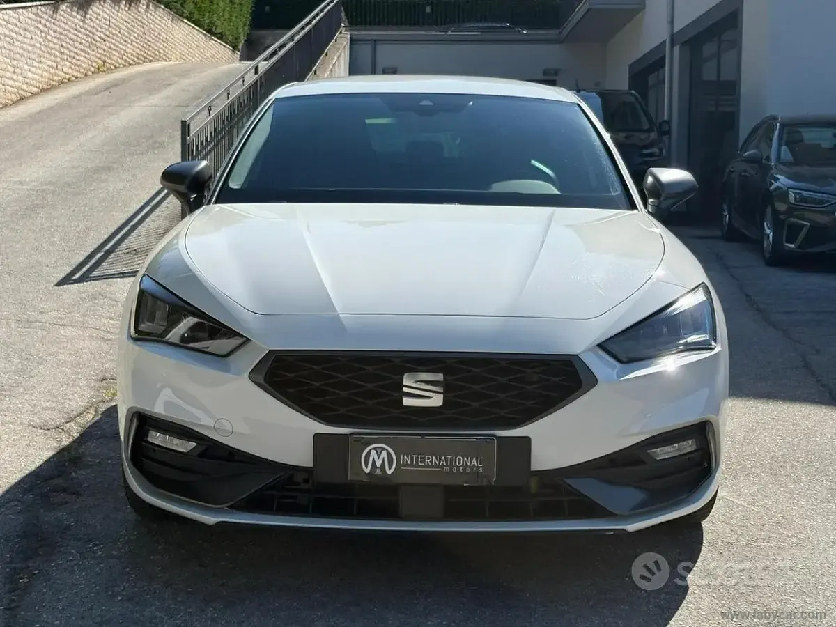 Usata Seat Leon FR 150 CV (110 kW) 2021 Bianco Berlina