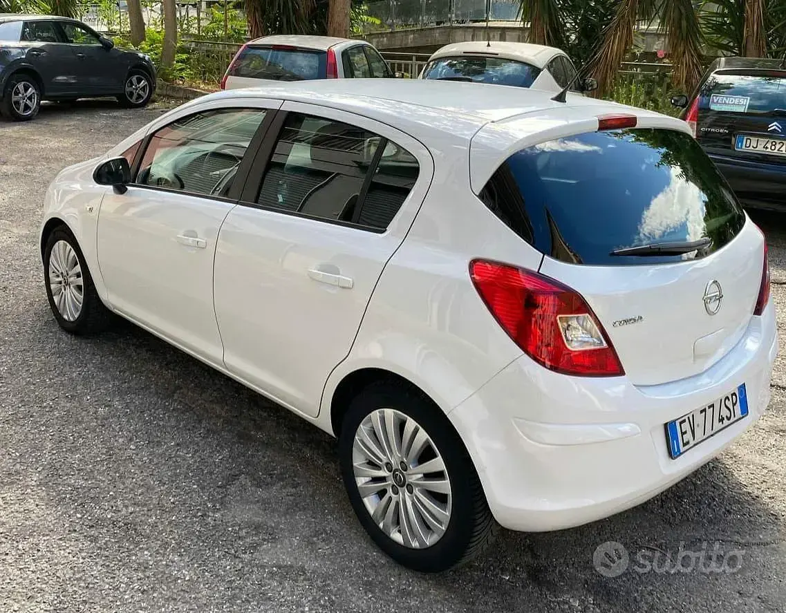 Usata Opel Corsa 85 CV (62 kW) 2014 Bianco Utilitaria