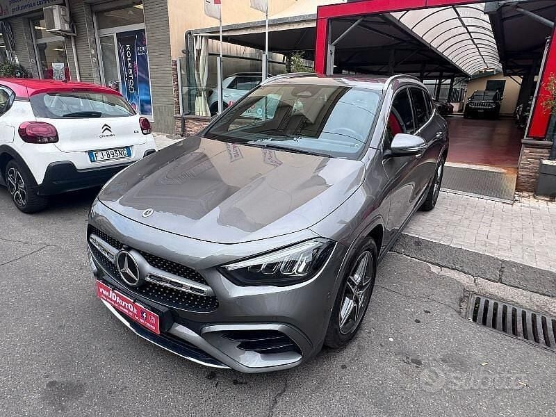 Usata Mercedes GLA180 AMG Line Premium 136 CV (100 kW) 2023 Grigio SUV
