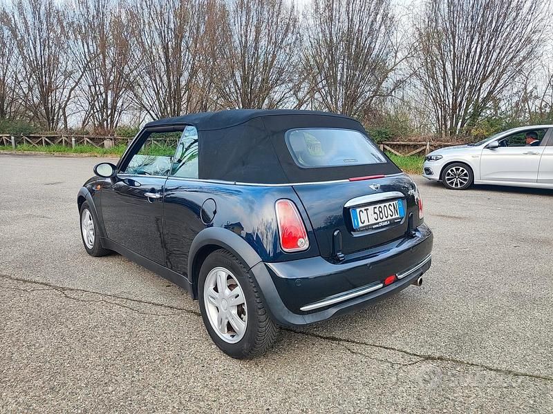 Usata Mini One Cabriolet 90 CV (66 kW) 2005 Nero Cabrio