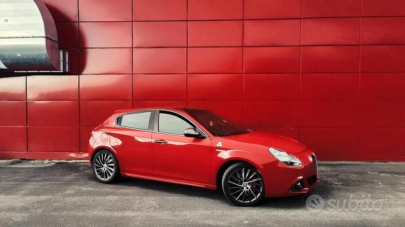 Usata Alfa Romeo Giulietta Quadrifoglio 2015 Rosso Berlina