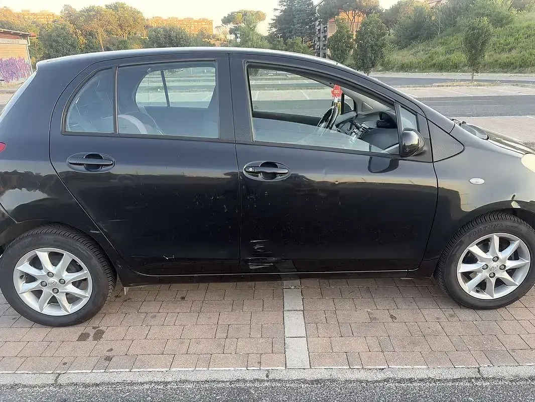 Usata Toyota Yaris Sol 87 CV (63 kW) 2008 Utilitaria
