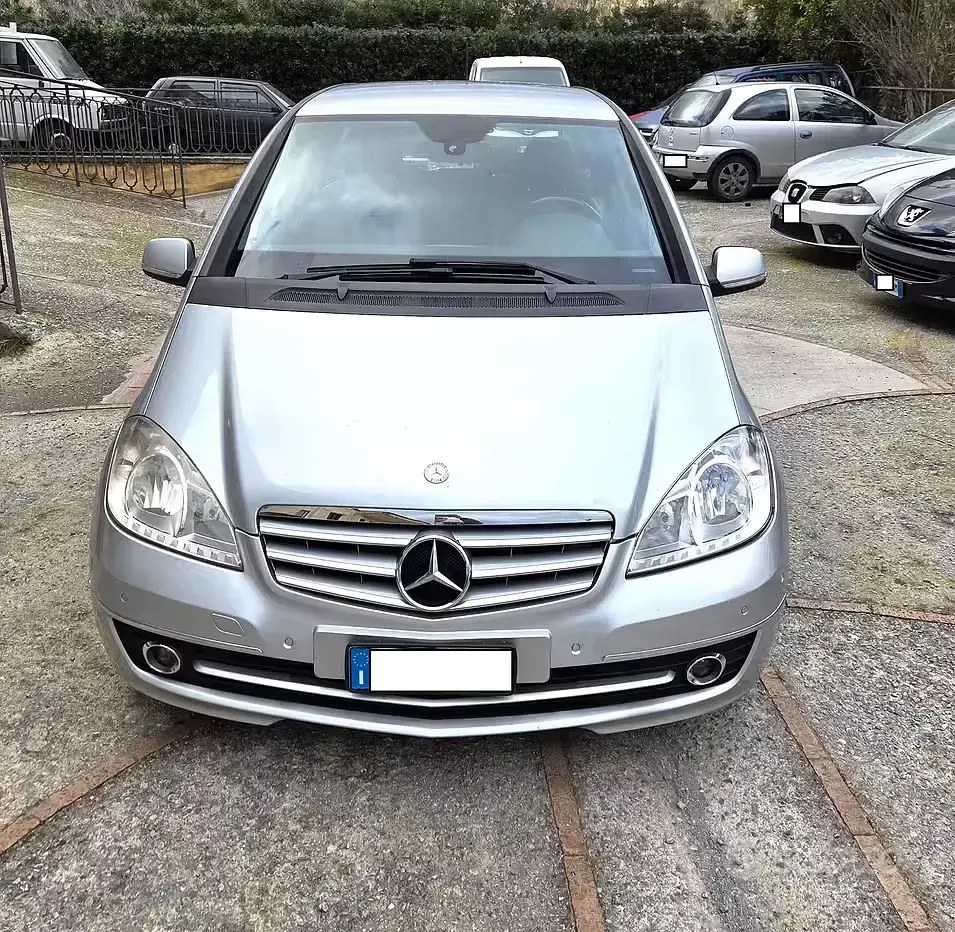 Usata Mercedes A180 Elegance 109 CV (80 kW) 2009 Grigio Berlina