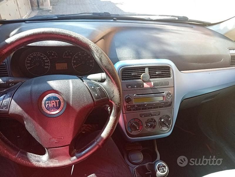 Usata Fiat Grande Punto 75 CV (55 kW) 2006 Utilitaria