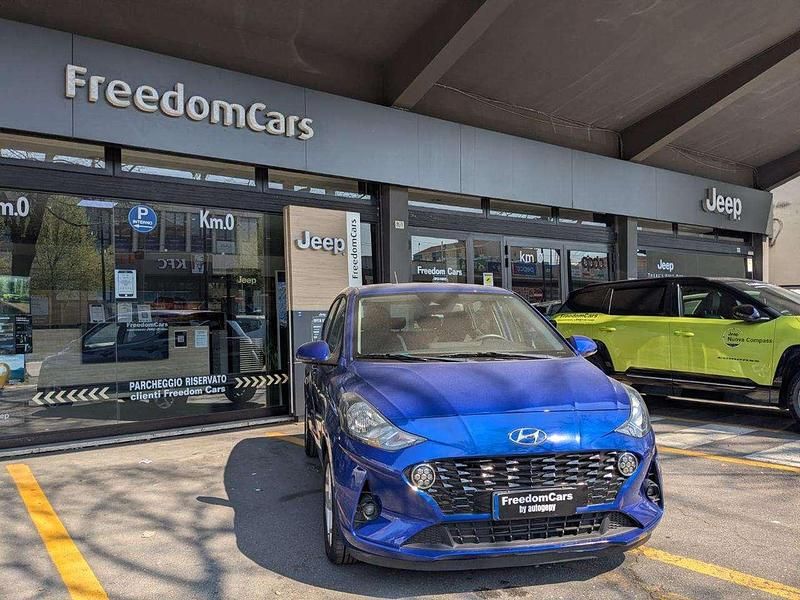 Usata Hyundai i10 Prime 67 CV (49 kW) 2022 Blu Utilitaria